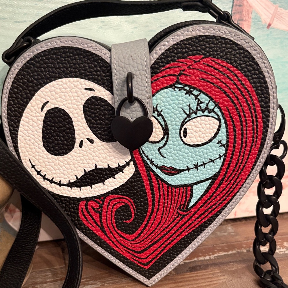 Disney The Nightmare Heart Crossbody Bag - Black/Red like new collectors item
